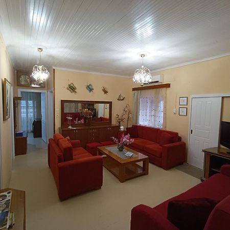 Rodomelo House With Terrace - 4 Bedrooms Λεωνίδιο Εξωτερικό φωτογραφία