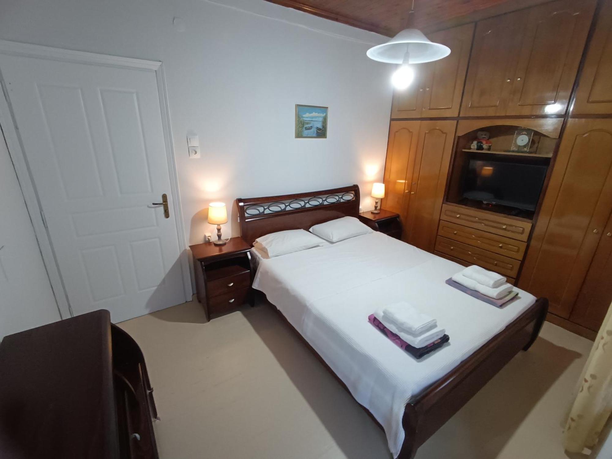 Rodomelo House With Terrace - 4 Bedrooms Λεωνίδιο Εξωτερικό φωτογραφία