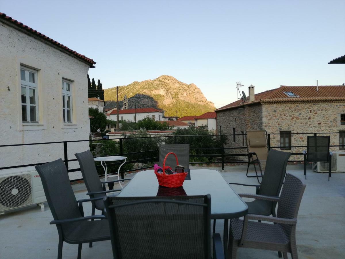 Rodomelo House With Terrace - 4 Bedrooms Λεωνίδιο Εξωτερικό φωτογραφία