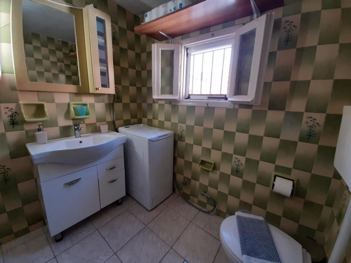 Rodomelo House With Terrace - 4 Bedrooms Λεωνίδιο Εξωτερικό φωτογραφία